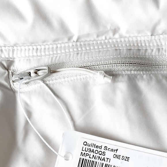 LULULEMON Quilted Insulated Scarf - Picture 4 of 6